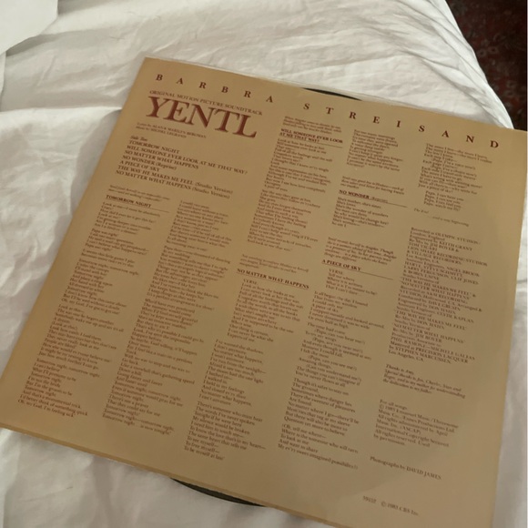 Vintage Barbara Streisand Yentl vinyl record - Picture 5 of 7